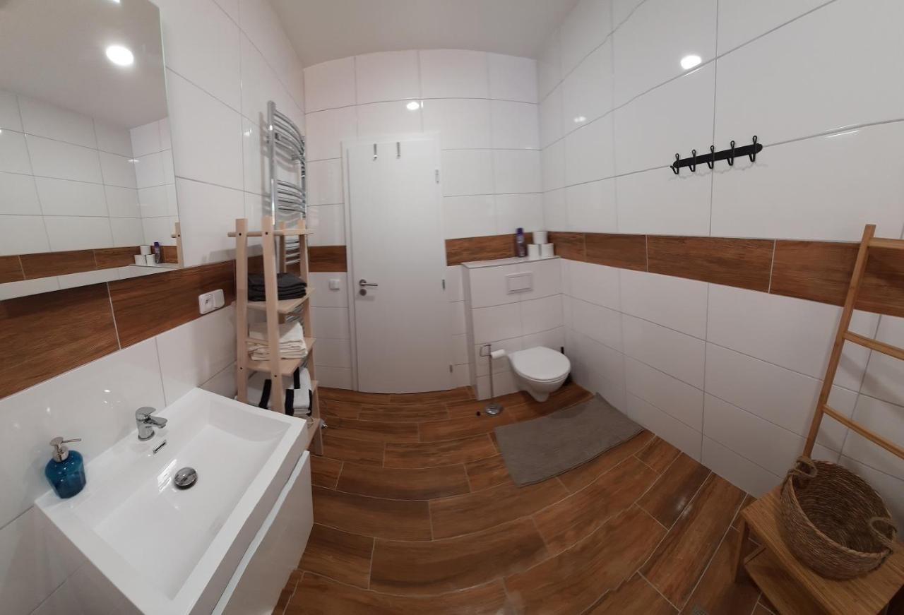 Lisny 105 Cely Novy Dum Se Zahradou U Jizery A Cyklo-Stezky New House By Jizera River And Bicycle Path Zelezny Brod Экстерьер фото